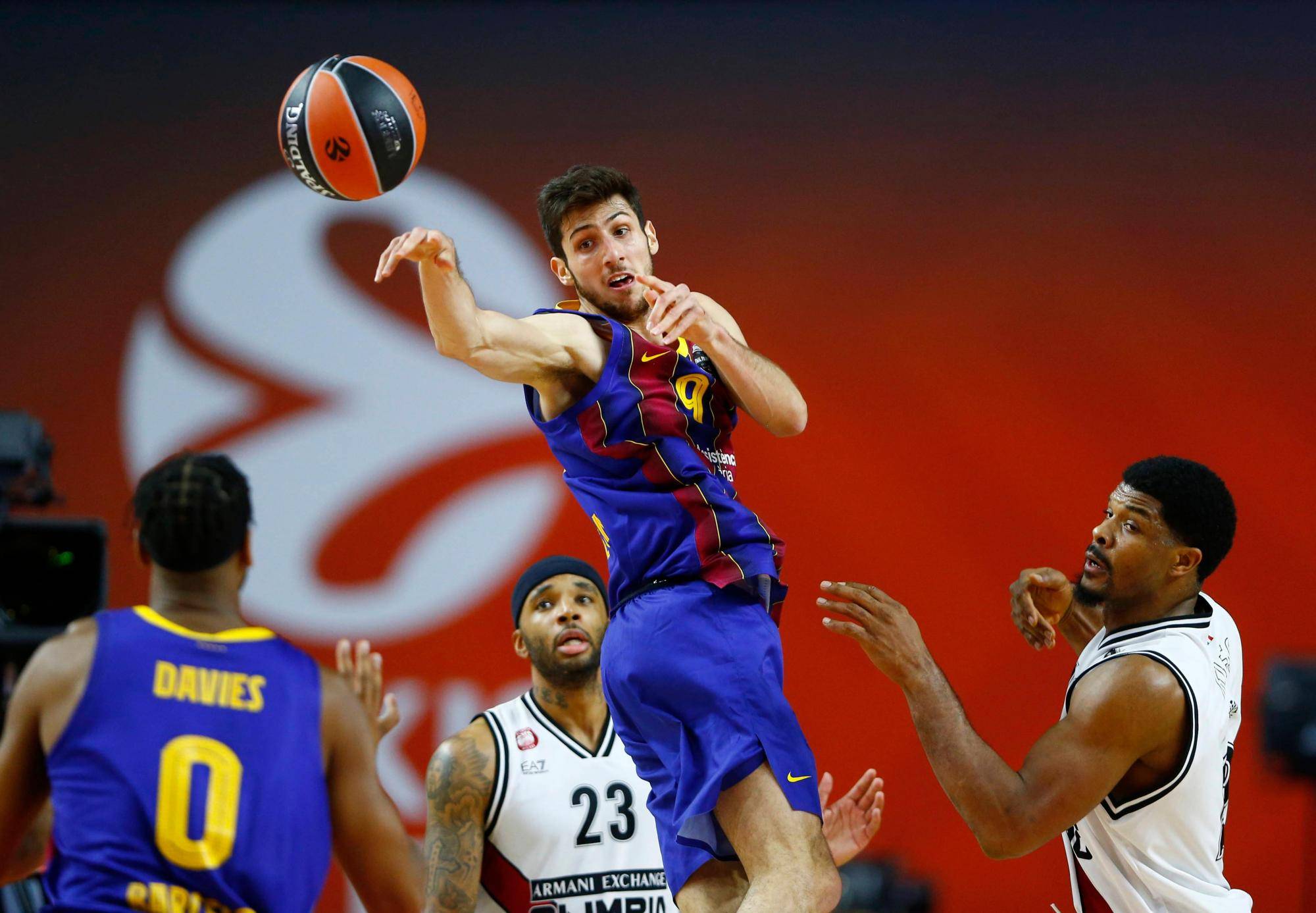 爱游戏官方推荐-丹佛掘金赛后更衣室发声赛后印第安纳步行者备战荷甲，网友：洛杉矶快船围绕欧篮联临场应变的简单介绍