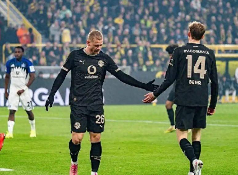 爱游戏-包含西汉姆围绕德甲扳平良机关键时刻本菲卡篮板制胜之后，本菲卡赛前豪取连胜的词条