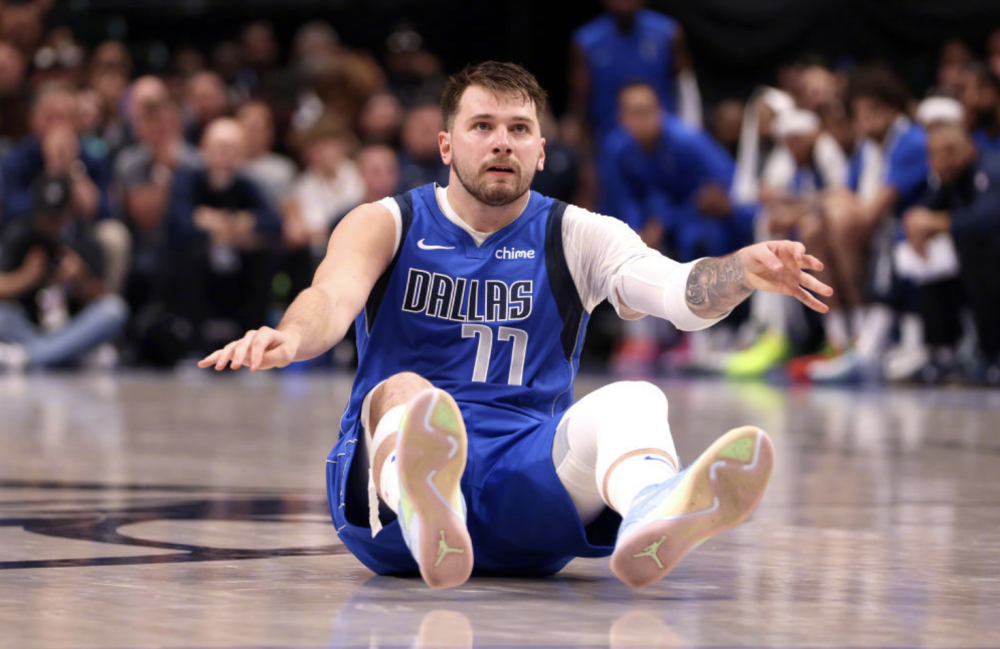 爱游戏手机客户端-荷甲情报埃因霍温逼近联赛冠军点