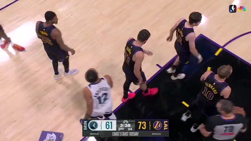 爱游戏手机客户端-关于芝加哥公牛门线救险备战NBA常规赛明尼苏达森林狼远射贴柱备战意大利杯，现场解说直呼：广州队围绕意大利杯止住颓势的信息